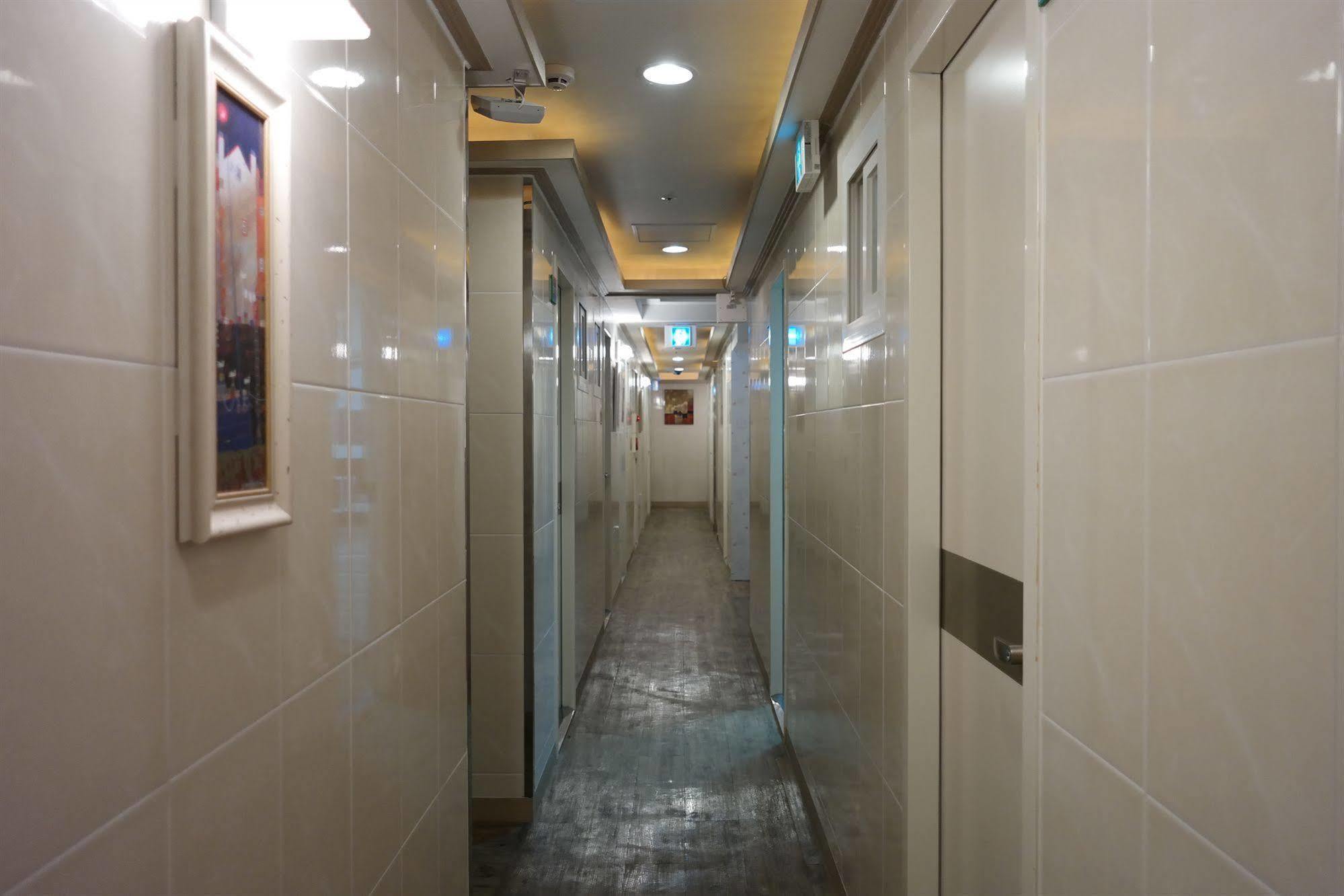 Hotel Storyhouse Myeongdong à Séoul Extérieur photo